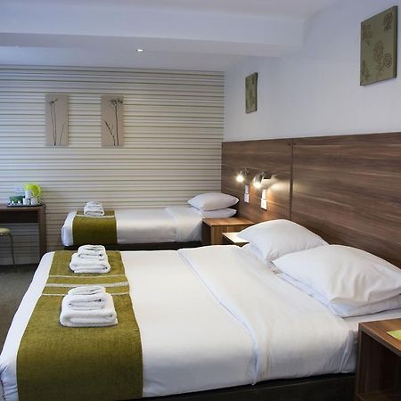 Helix Hotel Грейнджмут Экстерьер фото